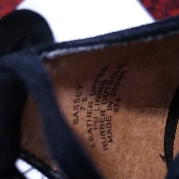 BNOT Steve Madden Sassey black suede sandal - Picture 4 of 10